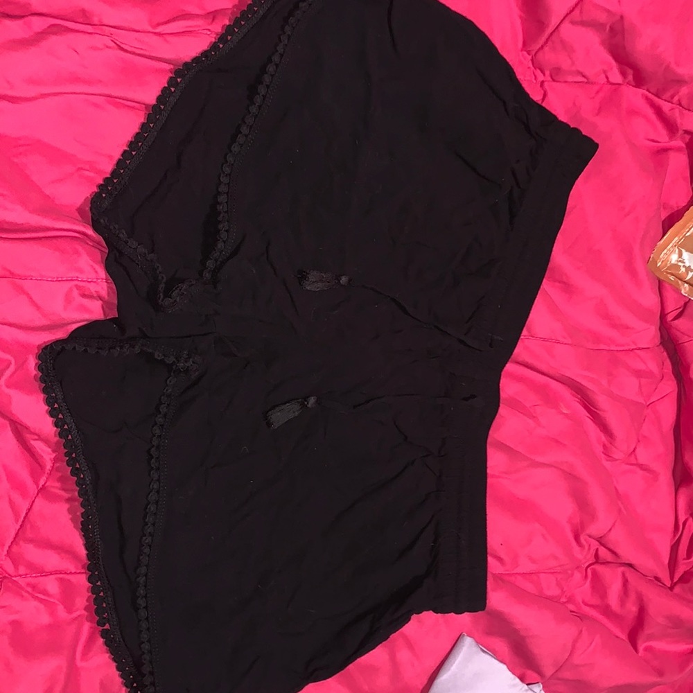 I don’t know the brand, there is no tag!
